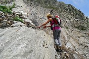 48 Primo tratto su roccette  con attenzione